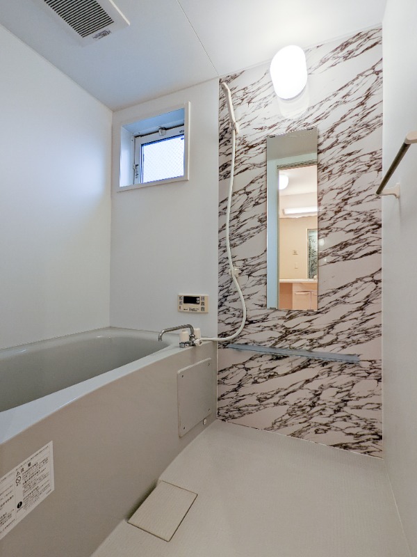 バス・シャワールーム　図面と現状に相違がある場合には現状を優先