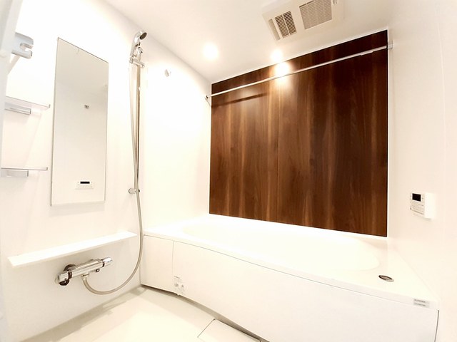 バス・シャワールーム　追炊機能、浴室乾燥機