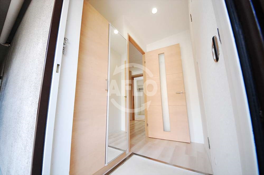 玄関　サンライフ堀江　ひろびろとした玄関