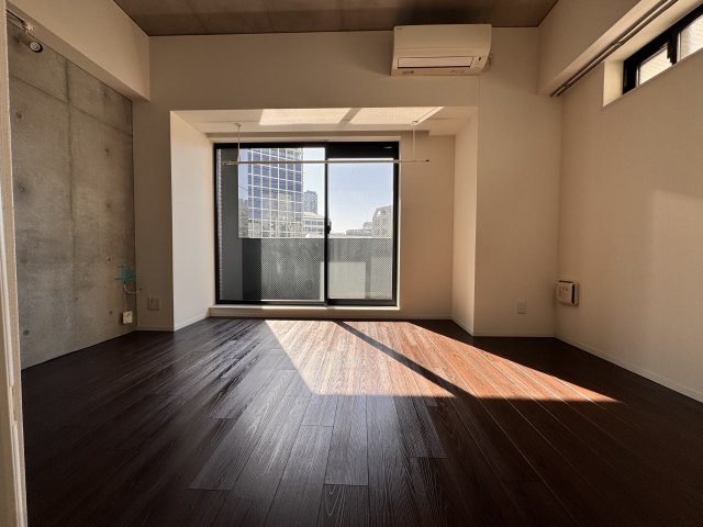 居室・リビング　同間取り別号室の写真使用