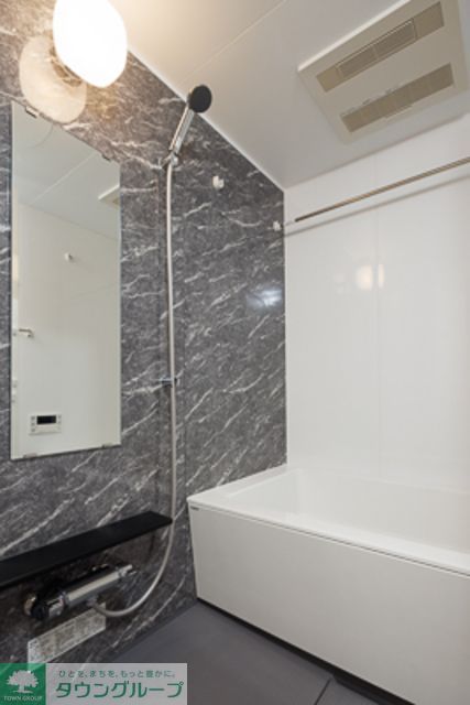 バス・シャワールーム　※写真は同タイプ住戸です。