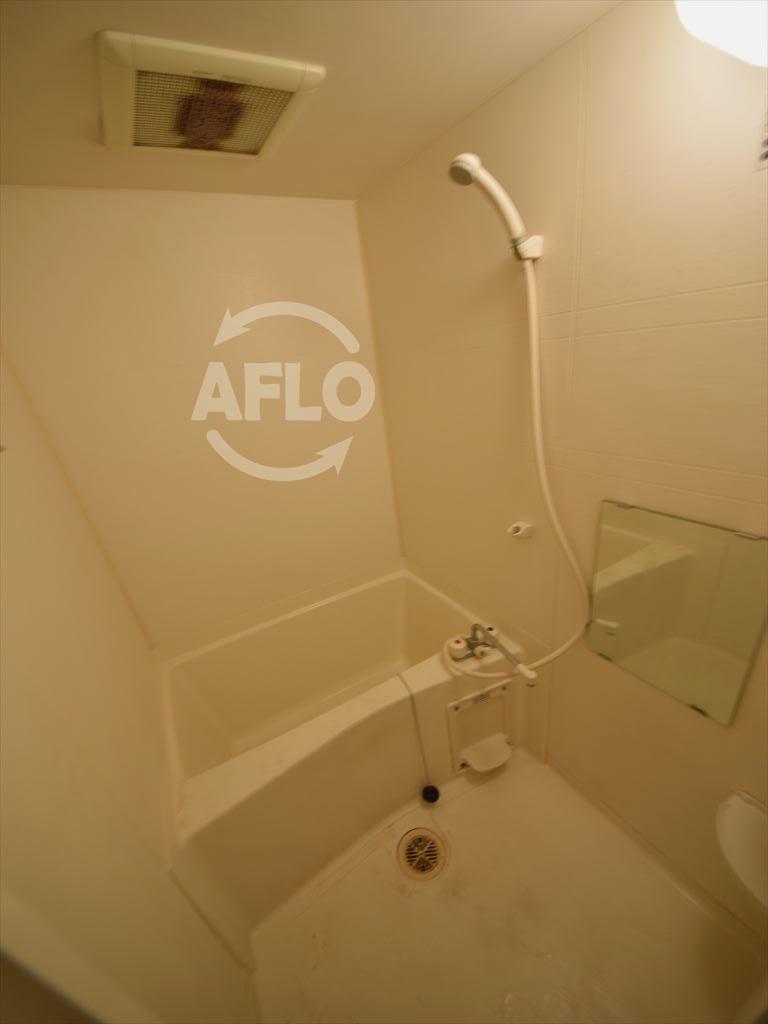 バス・シャワールーム　SWISS難波西　風呂