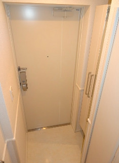 玄関　明るい玄関です