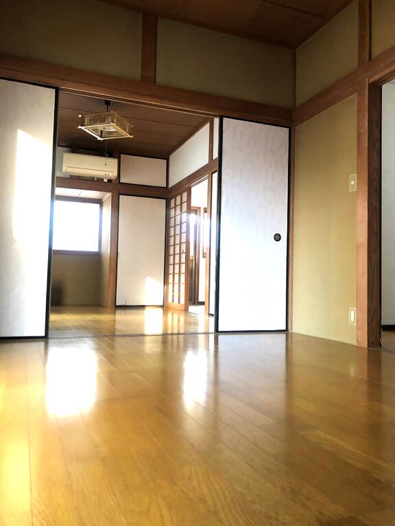 居室・リビング　６帖