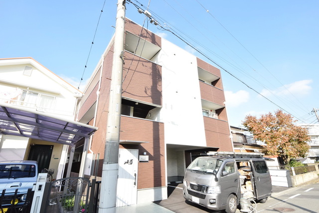 建物外観　～スタイリッシュな外観ですっ～