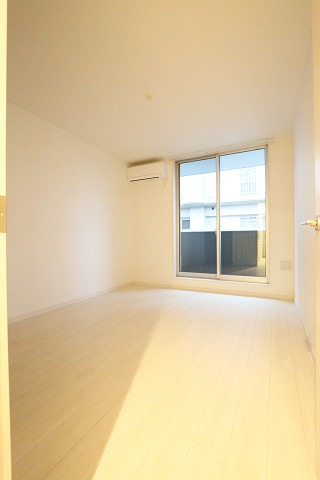 居室・リビング　広々としていいですね。