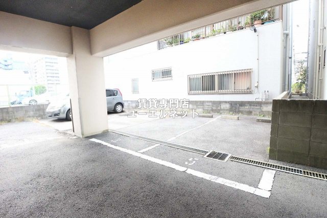 駐車場　敷地内駐車場あり◎