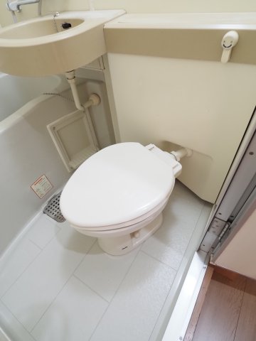 トイレ　3点ユニットバス