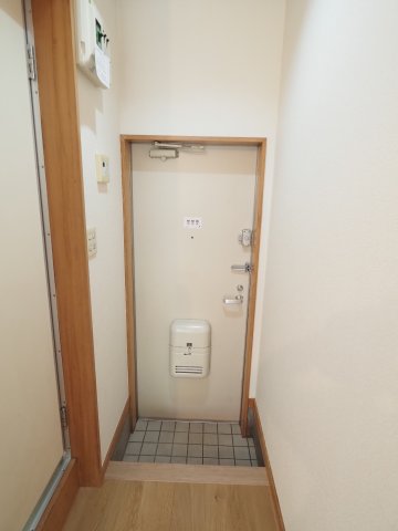 玄関　ダブルロックで安心