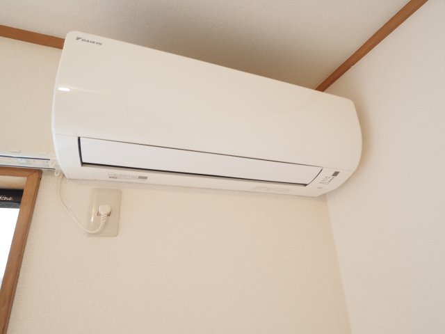 その他　エアコン1台完備