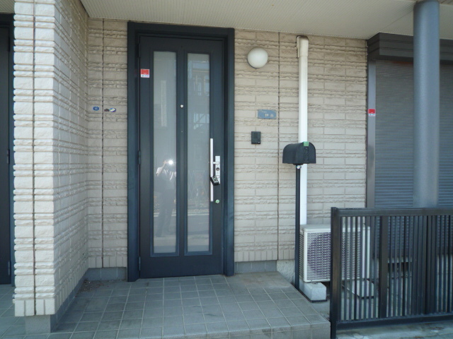 エントランス　玄関前