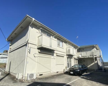 建物外観　閑静な住宅街☆敷地内駐車場あり☆