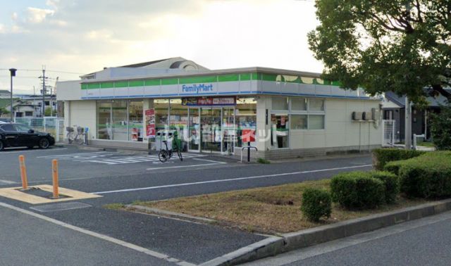 コンビニ　ファミリーマート堺平井店（コンビニ）まで1828m