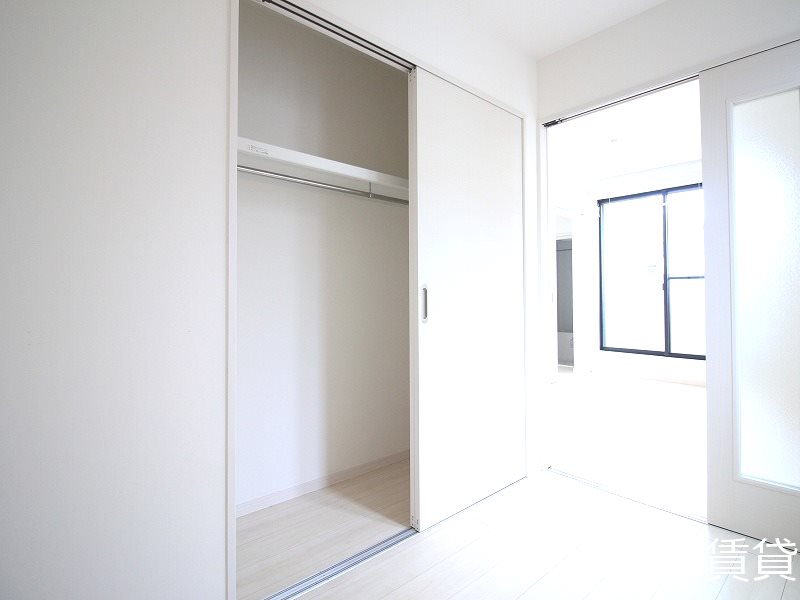 収納　画像は同型タイプの為、現状を優先致します。