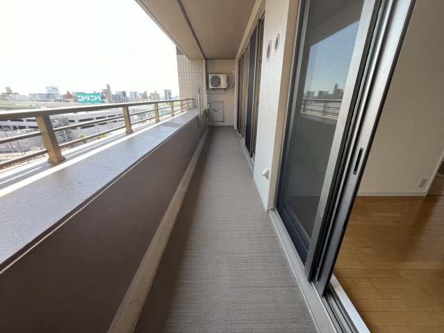 バルコニー　パークアクシス金山WEST