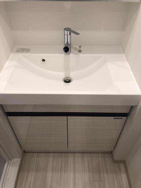 洗面設備　朝の身支度には欠かせない独立洗面化粧台