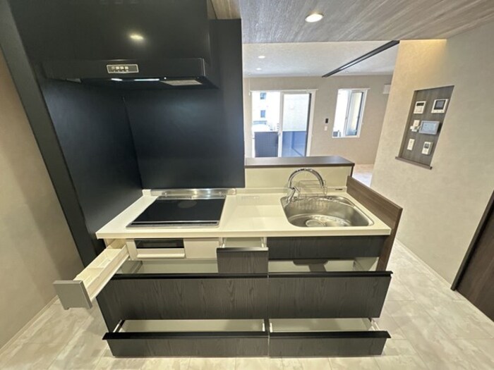 キッチン　キッチン収納