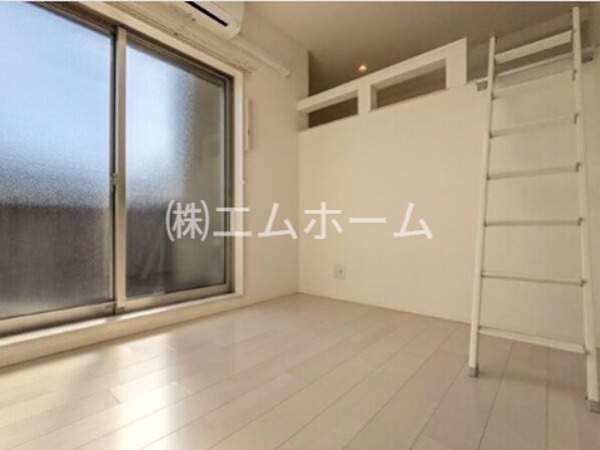 その他部屋・スペース　洋室3.7帖　クローゼット　バルコニー