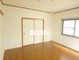 居室・リビング　角部屋、二面採光のお部屋です。