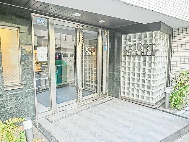 エントランス　清潔なエントランス