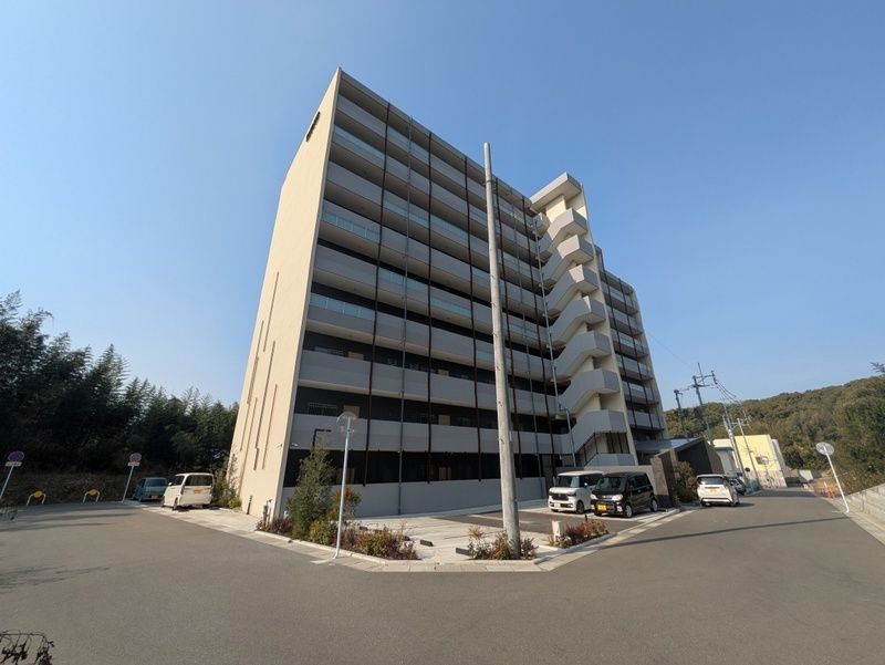 建物外観　現状優先とし写真は参照とする。
