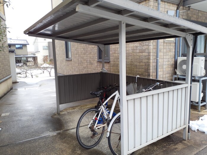 その他共有部分　駐輪場完備です♪