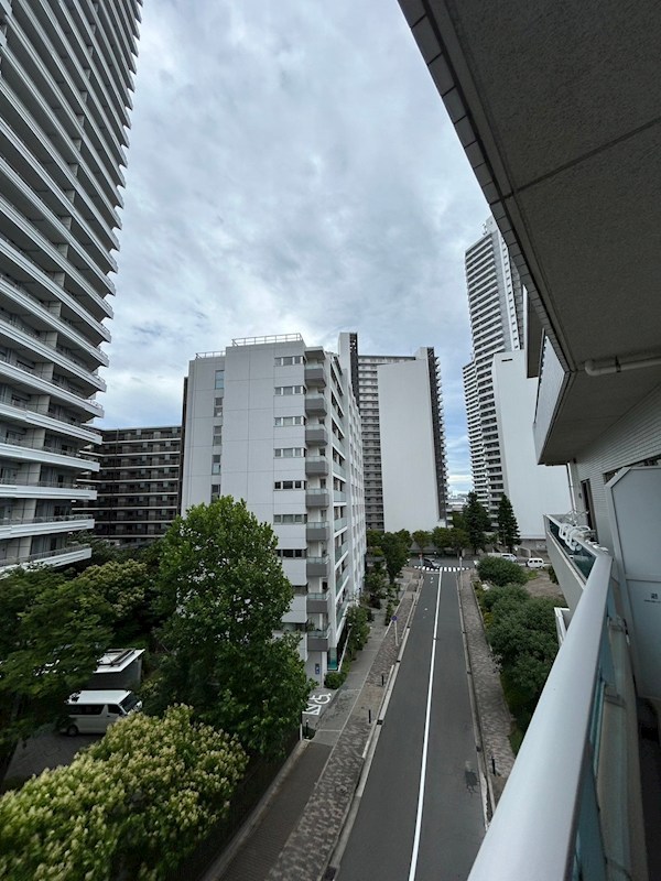 眺望　毎日の洗濯がもっと快適に、室内洗濯機置場完備。