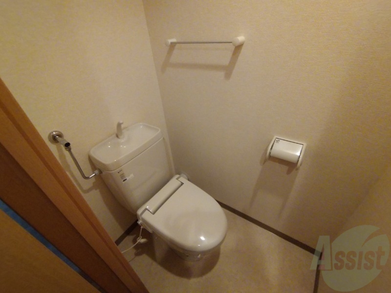 トイレ　こちらはトイレです。清潔感があり、安心して使用できます。