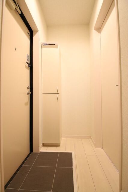 玄関　※別室の参考写真の為、現況優先です。