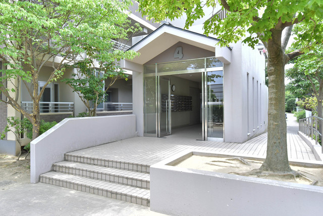 UR茨木学園町の外観写真