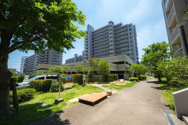 UR茨木学園町の外観写真