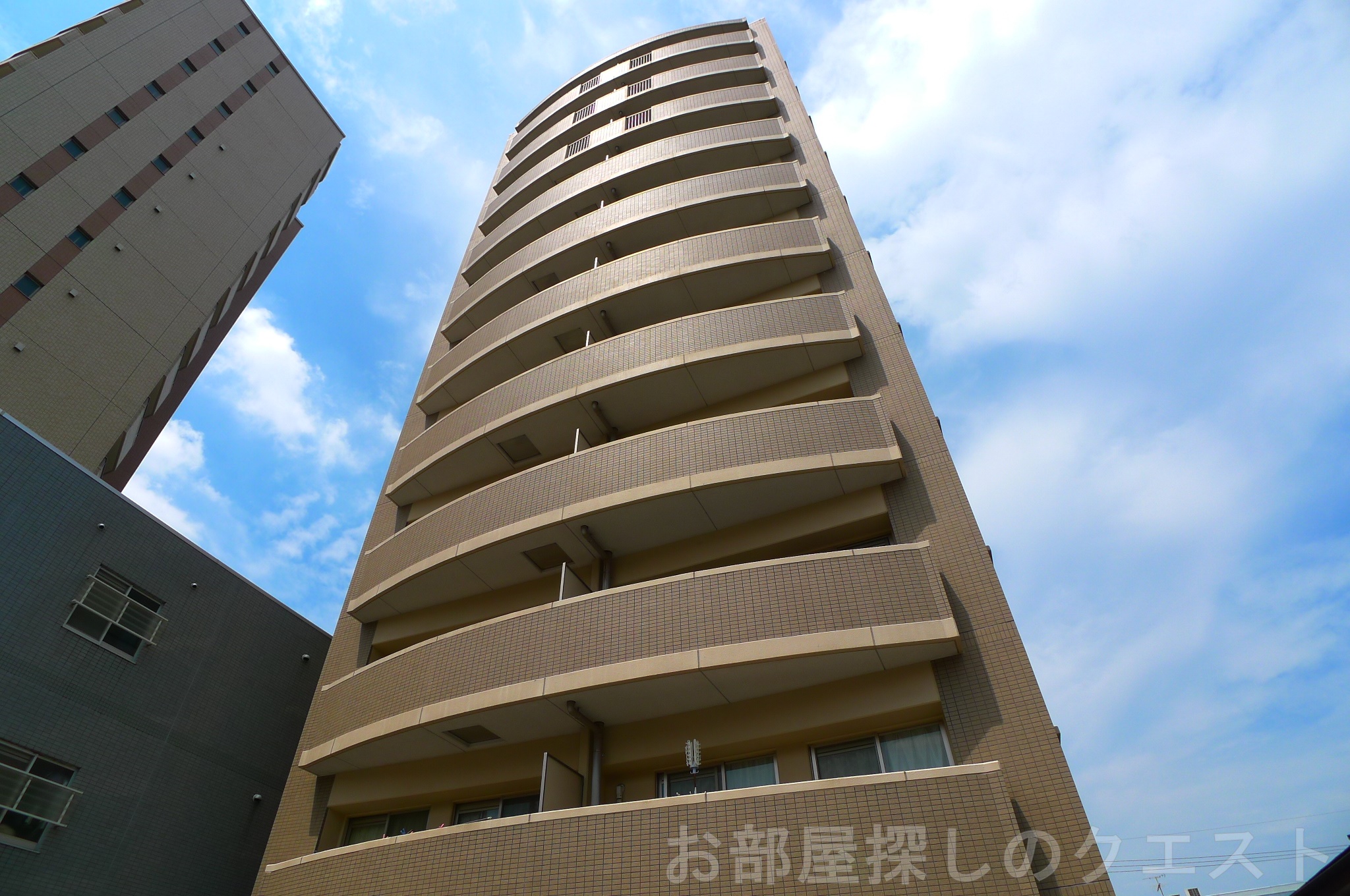 建物外観　オートロック付きマンション☆