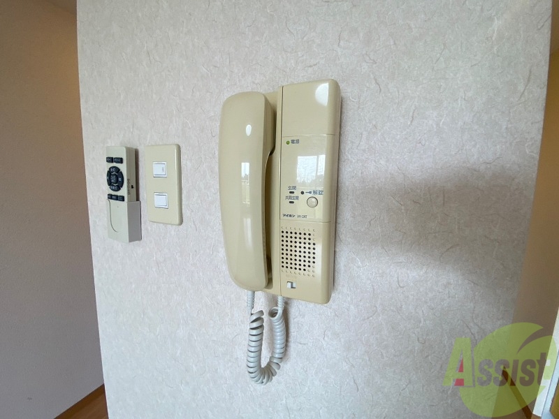 セキュリティ　インターホンは通話ができるので急な訪問があっても安心です。