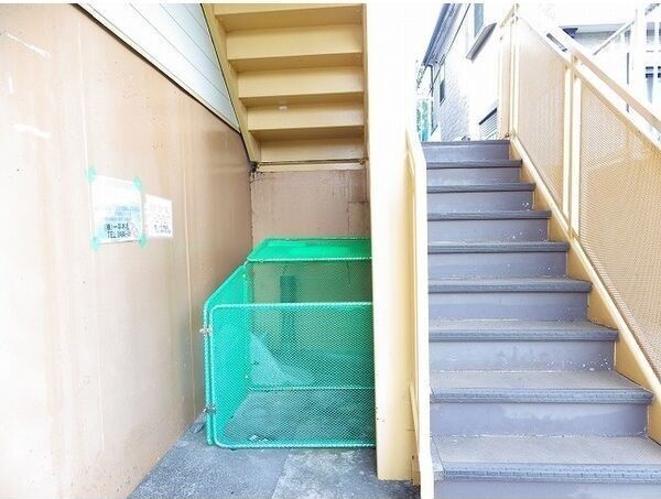 ファーストハイツ小園の外観写真