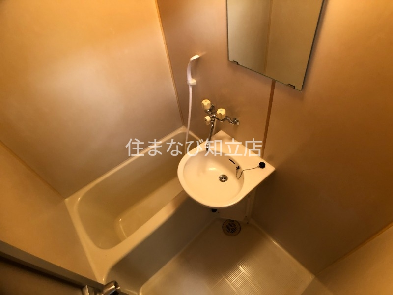バス・シャワールーム　同型別部屋写真