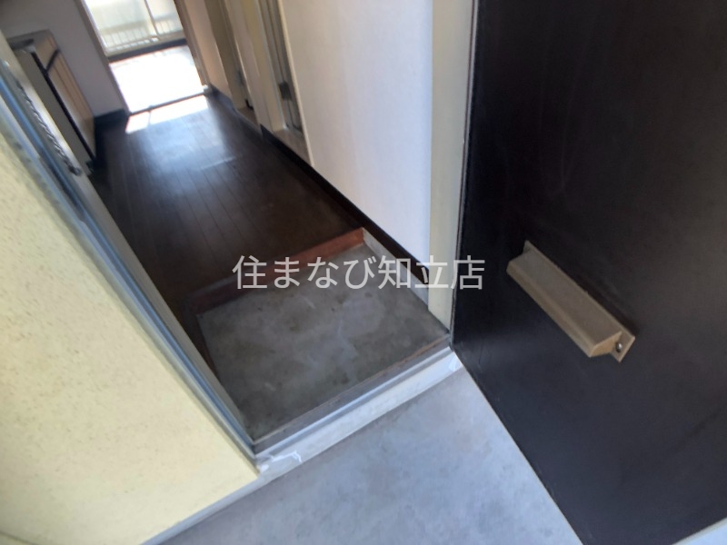 玄関　同型別部屋写真