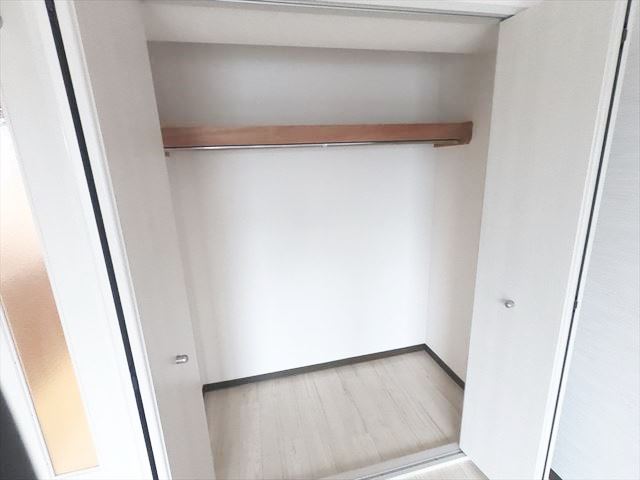 収納　クローゼットタイプの使い易い収納付き
