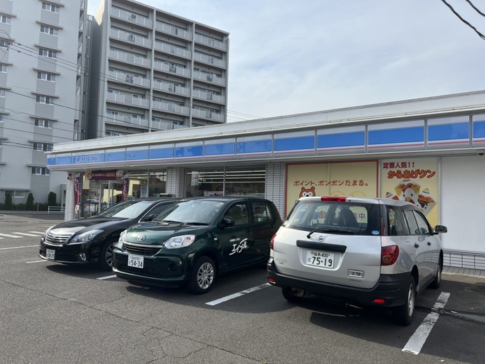 コンビニ　ローソン 仙台宮城野三丁目店（コンビニ）まで300m