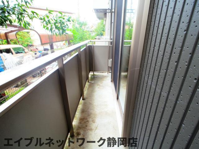 バルコニー　バルコニーがあります