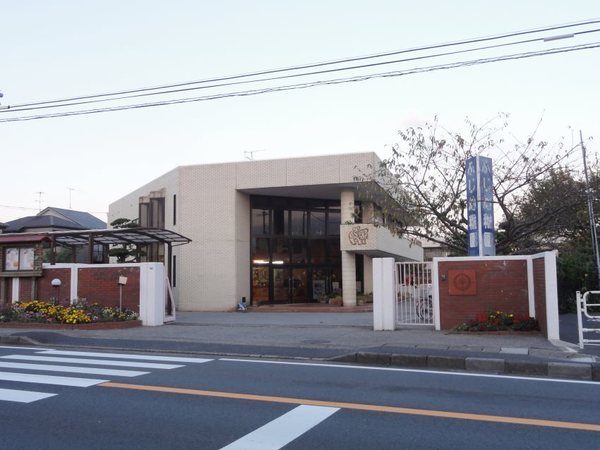 コンビニ　ローソン鎌ヶ谷二丁目店（コンビニ）まで645m