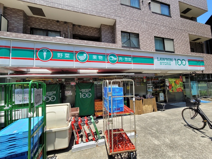 コンビニ　ローソンストア100　本駒込店（コンビニ）まで181m