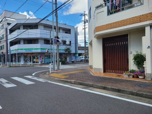 コンビニ　ファミリーマート 谷口大曽根北店（コンビニ）まで126m