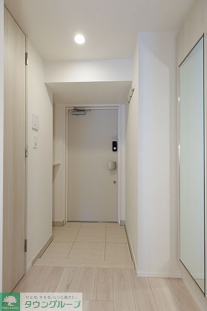 玄関　※写真は同タイプ住戸です。