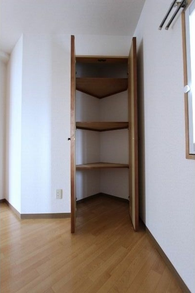 収納　衣類の収納に便利なクローゼットが付いています！