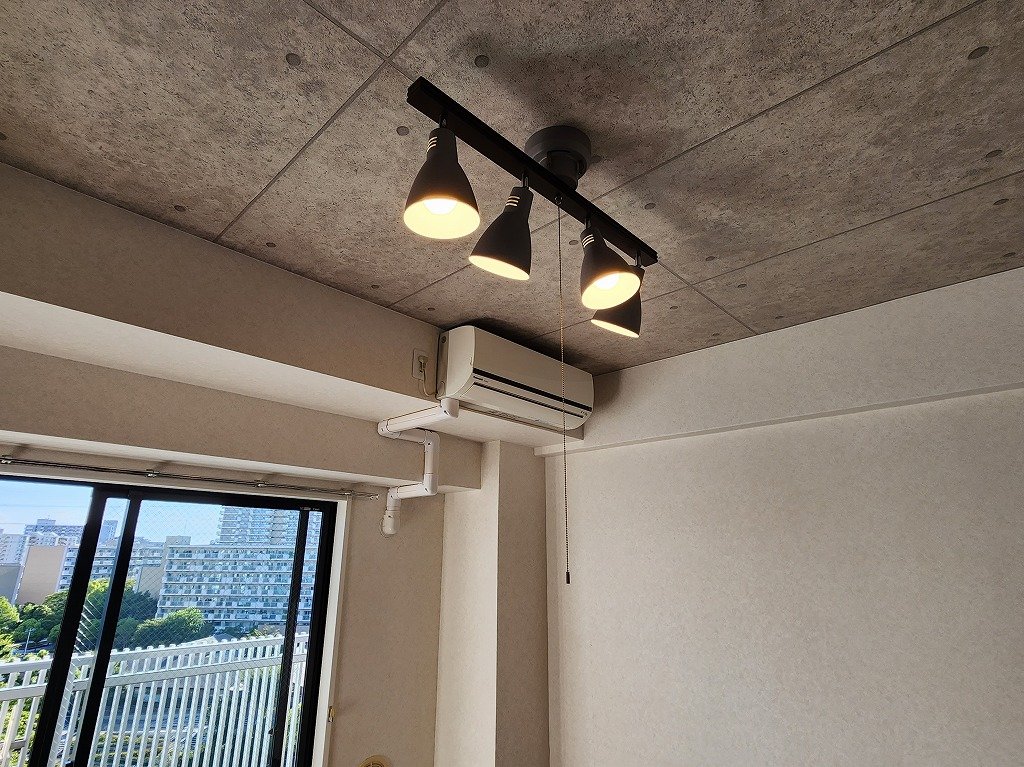 セキュリティ　照明器具付き
