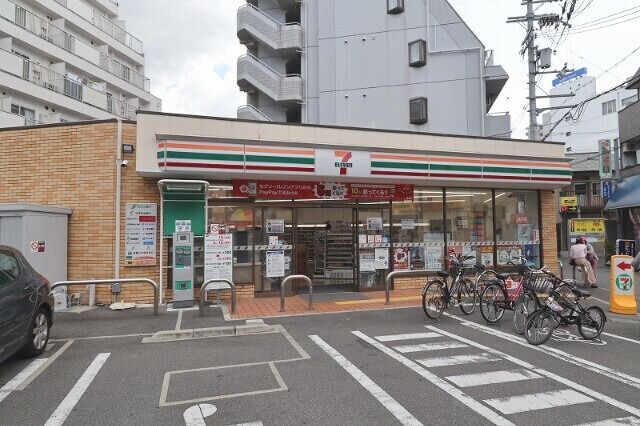 コンビニ　セブンイレブン近鉄布施駅南店（コンビニ）まで189m