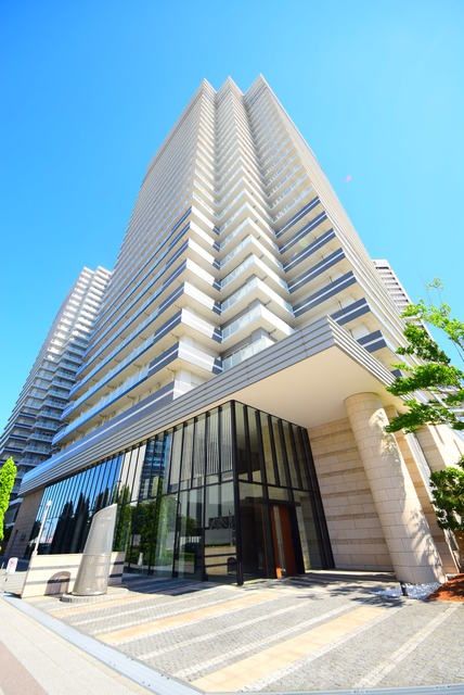 その他　★豊かな開放感と品格を醸し出す吹き抜けのエントランスホール★