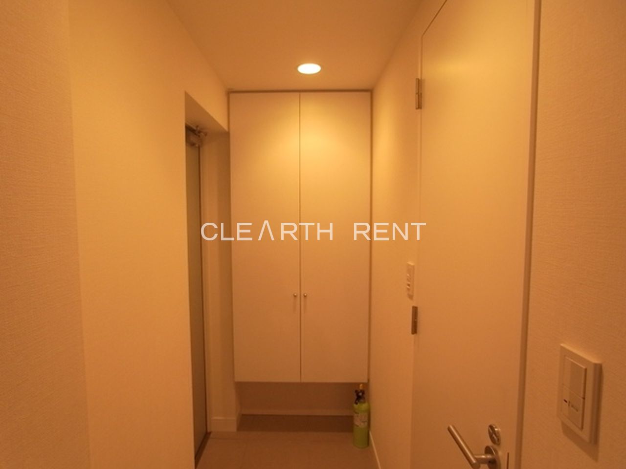 玄関　同タイプ別住戸写真となります。現況と異なる場合がございます。