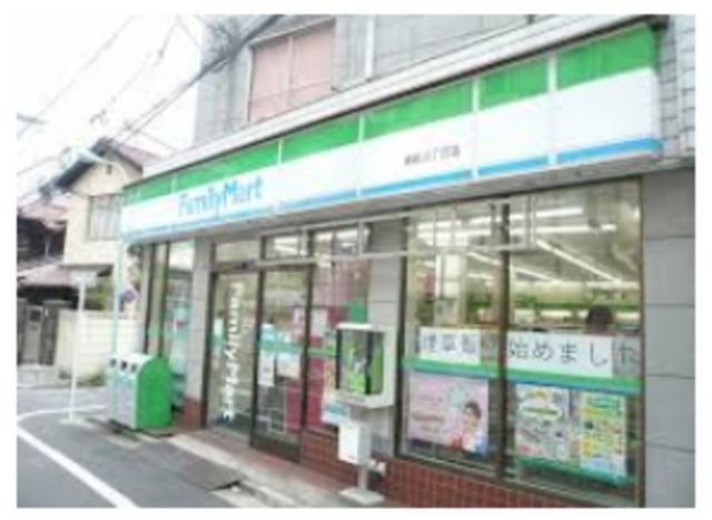 コンビニ　ファミリーマートサンズ高輪四丁目店（コンビニ）まで674m