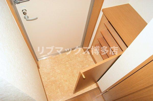 玄関　下駄箱
